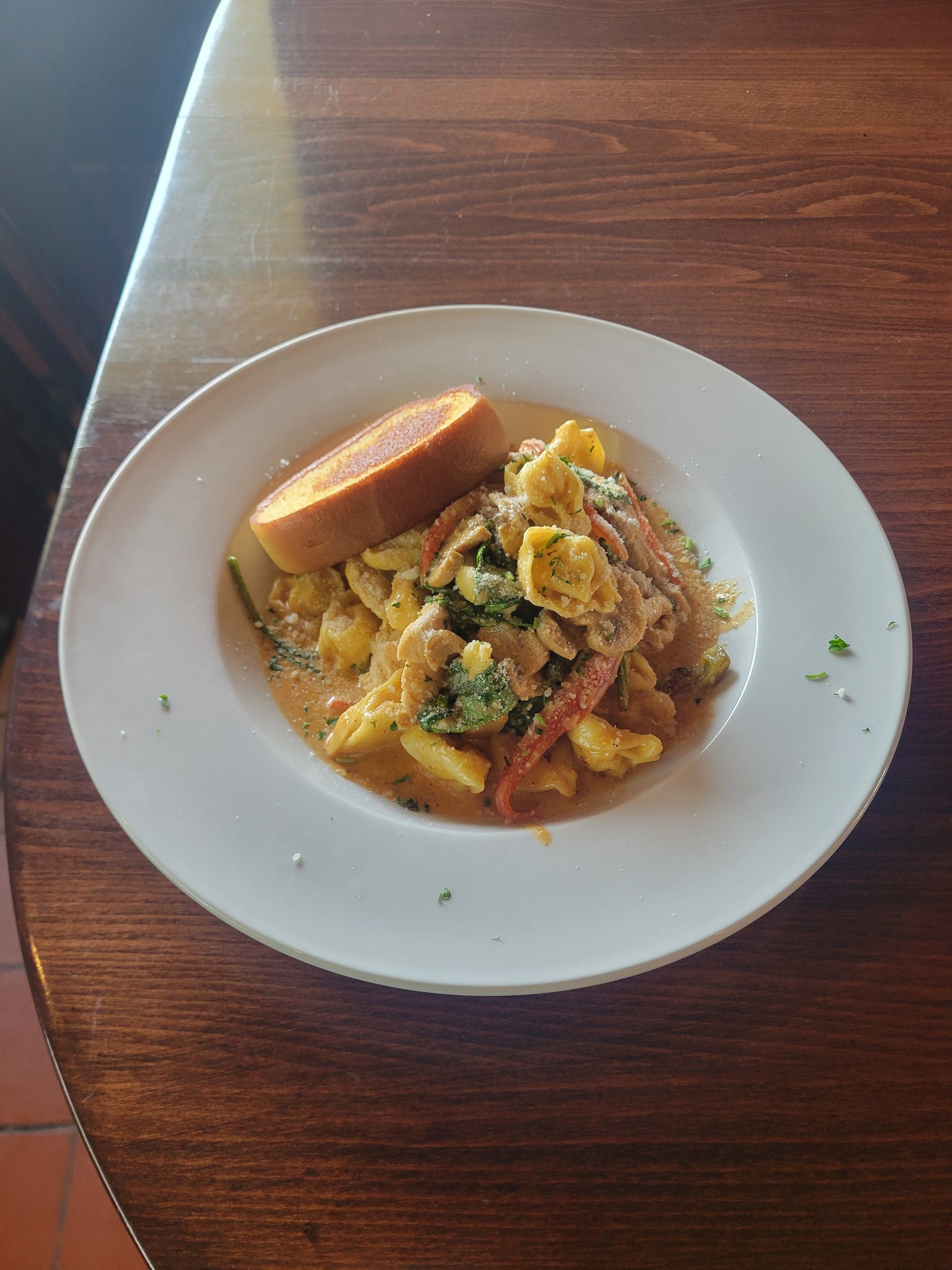 Ruby's Family Restaurant in Minnesota chicken tortellini pasta